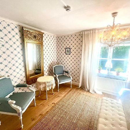 Loevstabruks Vaerdshus Och Brukshotellet Aenkehuset Exterior foto